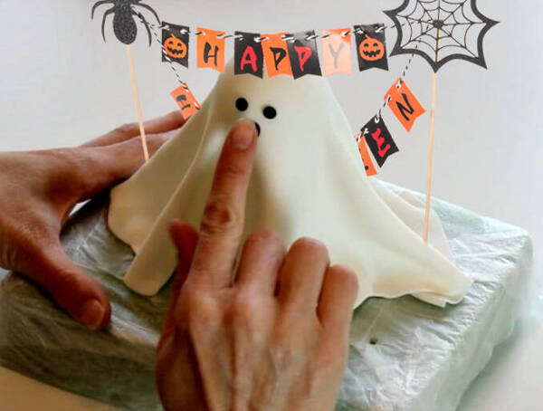 Halloweenská dekorace na dort cupcake picker topper girlanda papír