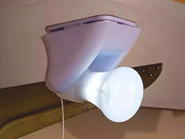 Přenosná žárovková samolepicí lampa na baterie