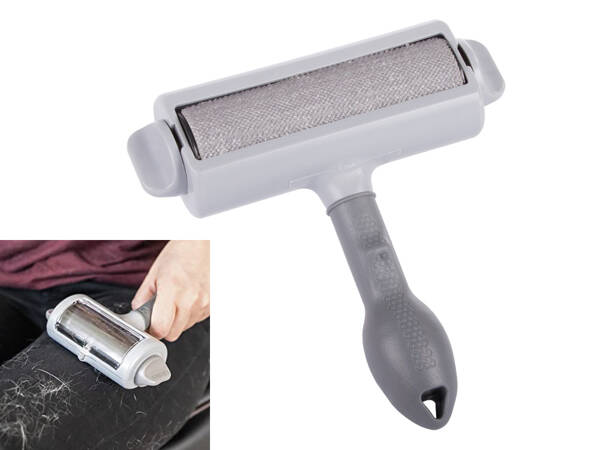 Brush roller roller for cleaning off dog hair