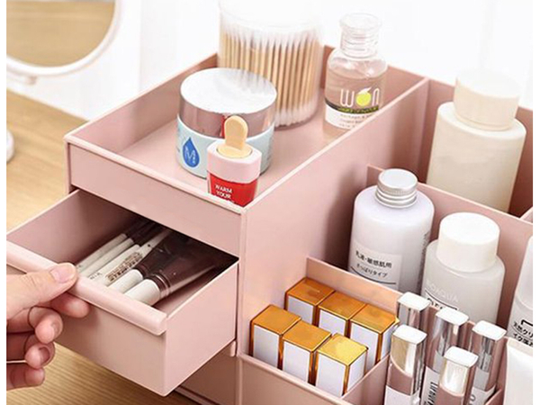 Casket cosmetics organiser with drawers