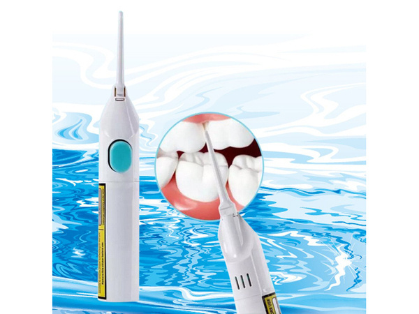 Cordless dental irrigator