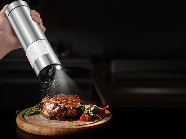 Electric salt and pepper grinder with adjustable coarseness