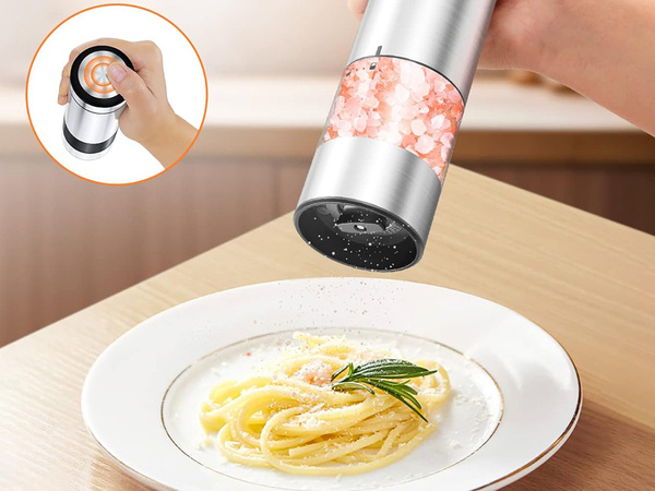 Electric salt and pepper grinder with adjustable coarseness