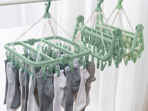 GREEN LAUNDRY HANGER (50) GAB_A