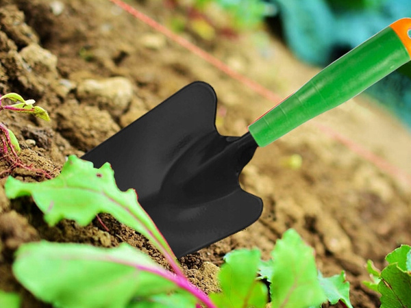 Garden spade for planting transplanting plants for quilting spade