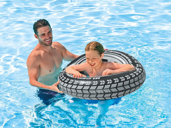 Large 70cm inflatable wheel for an adult child to swim in the pool water