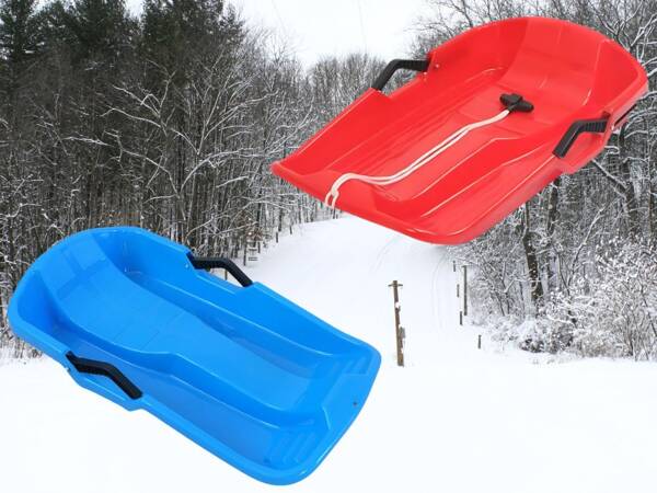 Plastic slide sled with backrest with brakes and pull cord