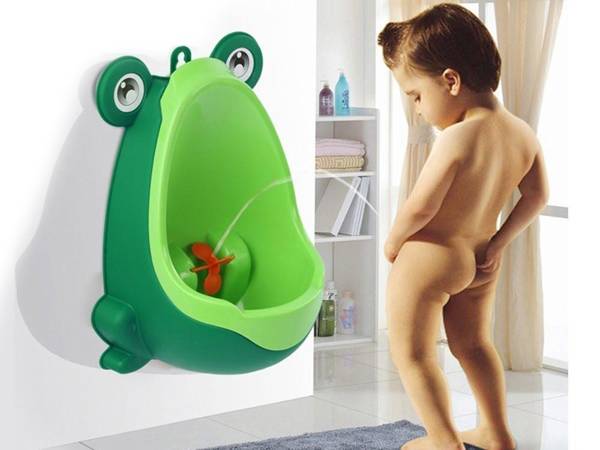 Urinal for boy child wall mounted potty frog