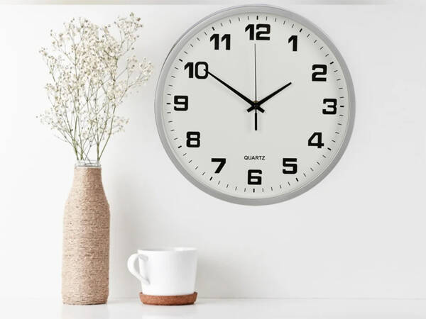 Wall clock large non-touching silent 30 cm round second hand