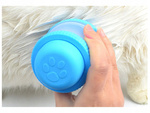 Brosse en silicone pour chien et chat avec distributeur de savon liquide