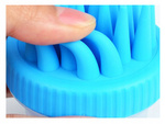 Brosse en silicone pour chien et chat avec distributeur de savon liquide