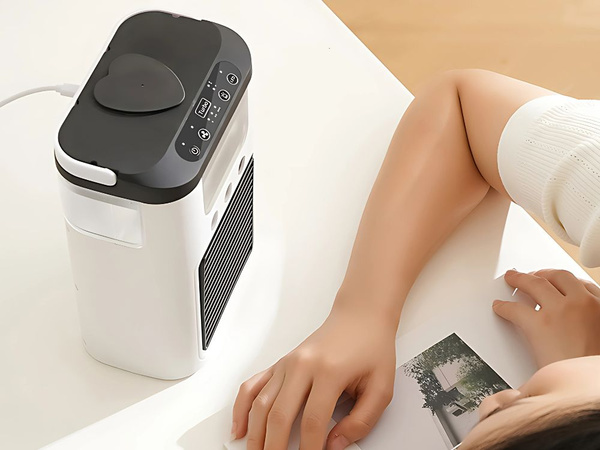 Stolný ventilátor s vodným zvlhčovačom usb rgb led 3 úrovne rýchlosti