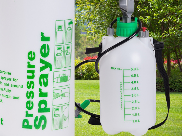 Garden hand sprayer 5 l + shoulder strap