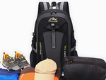 Backpack 40l black travel hiking trekking strong in the mountains durable