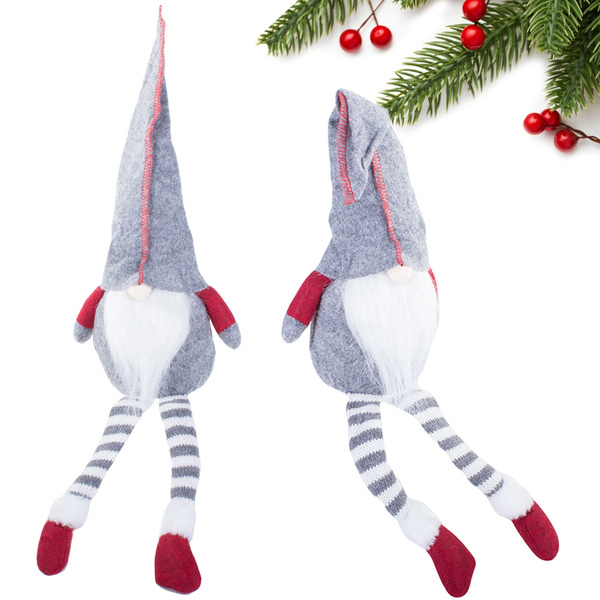 Ziemassvētku rūķis ziemassvētku rūķis zem ziemassvētku eglītes