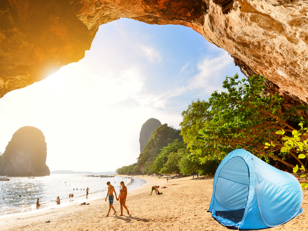 Šotor na plaži velik zaklenljiv pop-up samoskladljiv s pokrovom uv