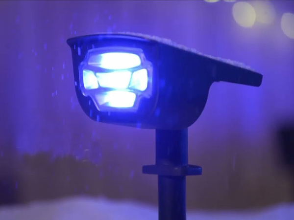 Farby solárnych záhradných lámp poháňaných led lampou