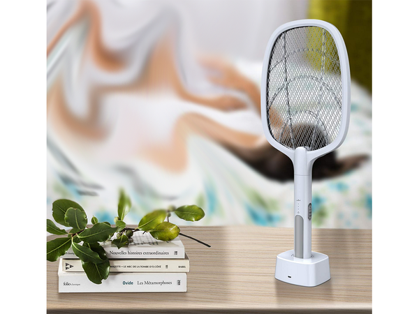 Electric fly swatter insect pouch uv lamp