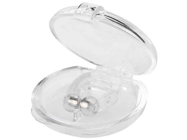 Magnetic clip against snoring nasal snoring