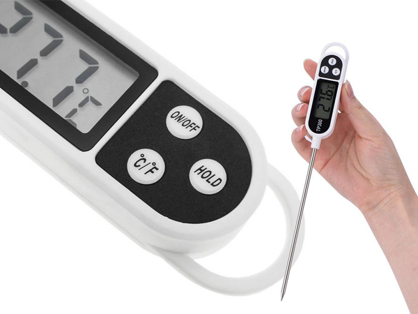 Kitchen thermometer with probe for barbecue meat water