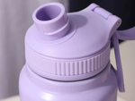 Termos bidon termikus mug 700 ml űrtartalmú, fogantyúval, meleg és hideg italokhoz