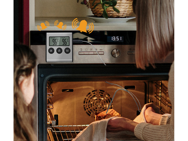 Teploměr s termosondou pro přípravu masa v udírně