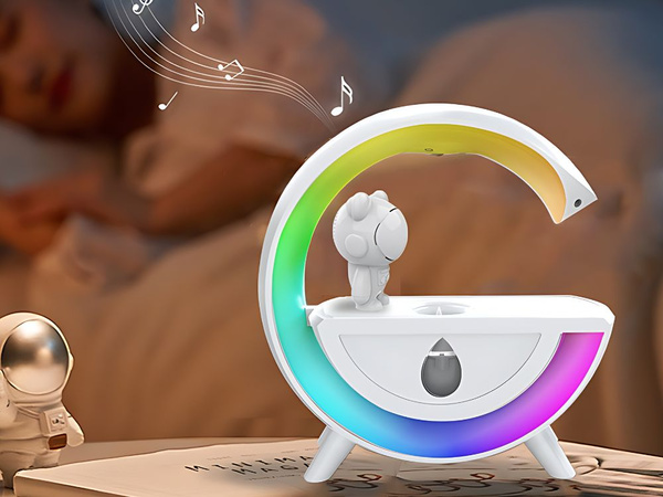 Zvlhčovač vzduchu s reproduktorom bluetooth led astronaut usb hmla rgb