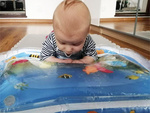 Tapis d'eau sensoriel gonflable pour les tout-petits