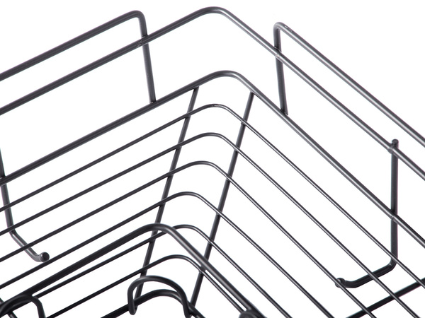 Podstrešje kotiček kopalnica tuš polica visi kavelj črna