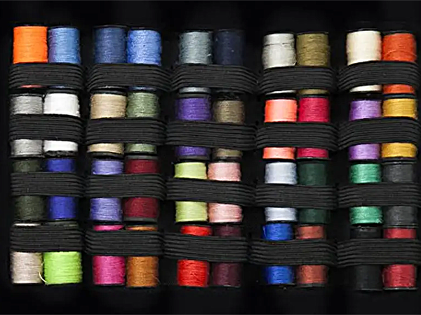 Šūšanas piederumu komplekts šūšanas piederumu komplekts adatas diegi adatas lieli tamboradatas āķi