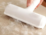 Brush roller roller for cleaning off dog hair