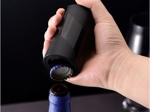 Décapsuleur automatique de bouteilles de bière