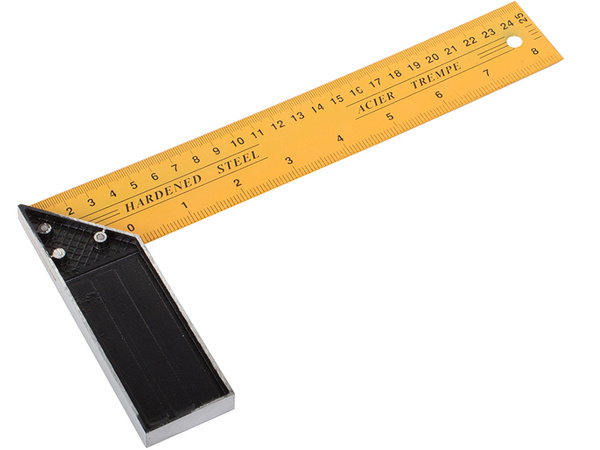 Cornière de menuisier en acier de construction avec échelle