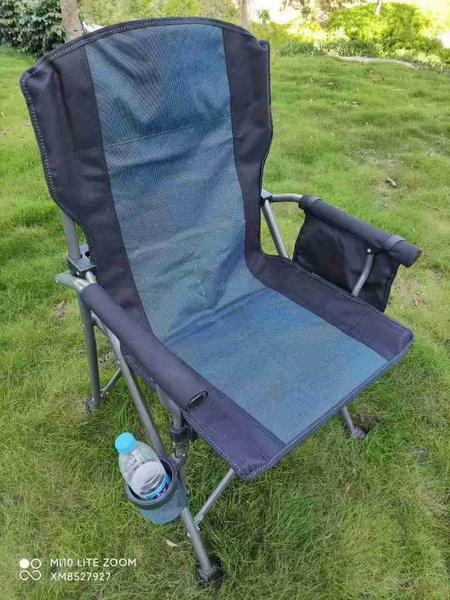 MODRÁ STOLIČKA S RÚČKOU (4)