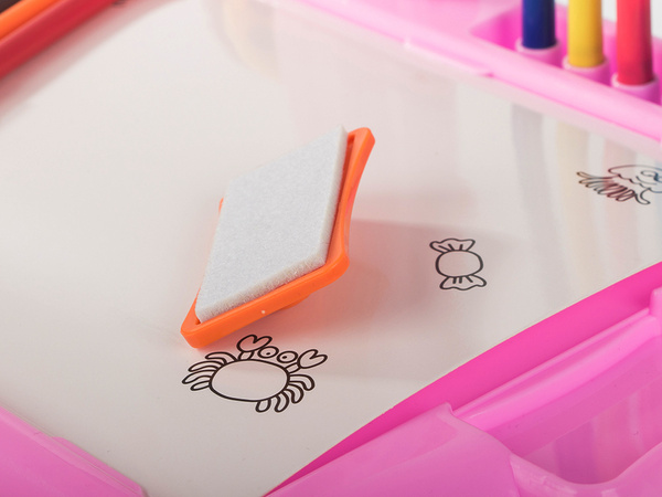 Vaizdo projektorius piešimo stalas rašomoji lenta žymekliai vaikams žymekliai