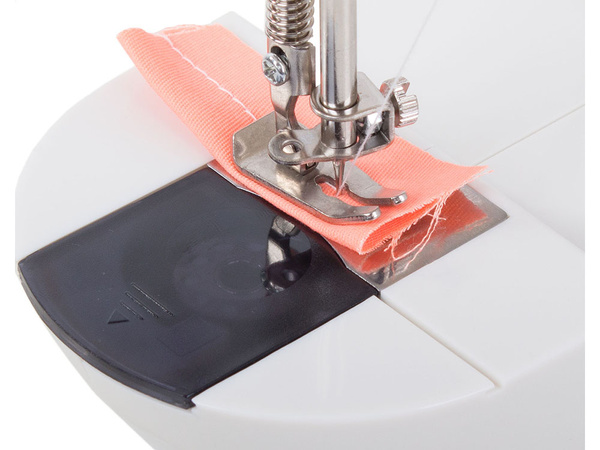 Mini sewing machine thread needle power supply drive n.