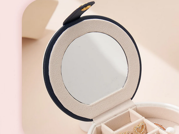 Сундук-органайзер для украшений в шкатулке