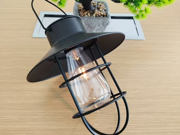 LAMPE SOLAIRE SUSPENDUE AVEC CAPTEUR CRÉPUSCULAIRE ÉTANCHE VINTAGE JARDIN