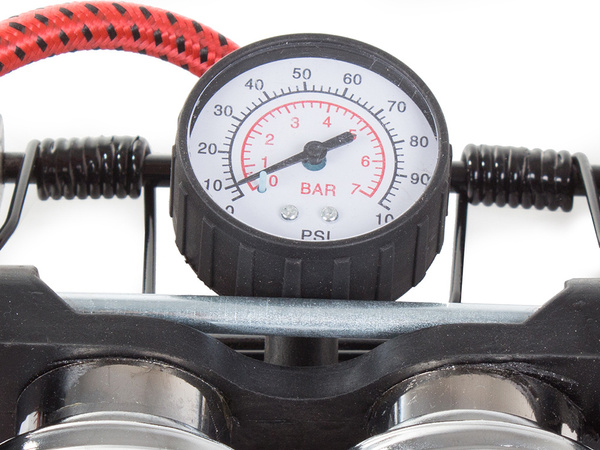 Foot pump two-piston end pump