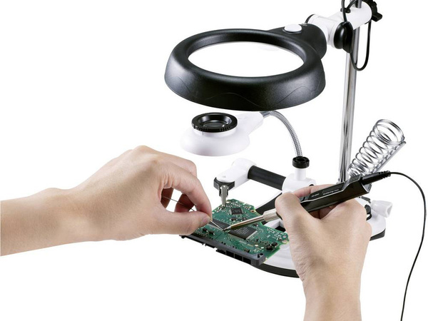 Kolmanda käe jootekomplekti suurendusklaasi hoidja viinud