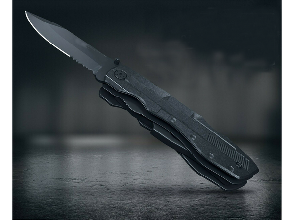 Multifunkčný nástroj vreckový nôž