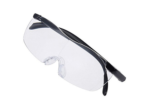 Magnifying glasses vision 160% zoom