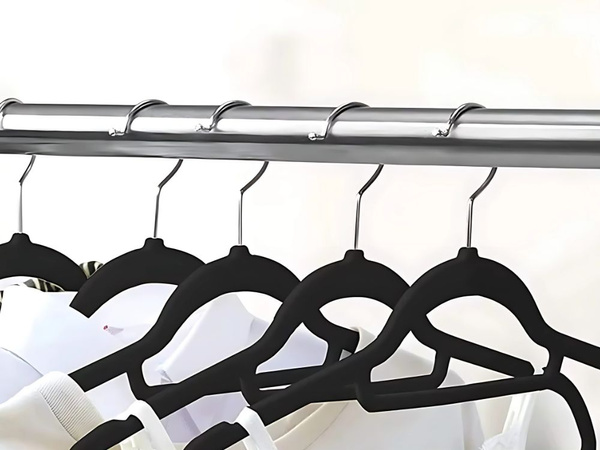 Velour clothes hangers black anti-slip set of 20 pieces