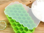 Molde para hielo de silicona, recipiente con capacidad para 37 cubitos, forma hexagonal.