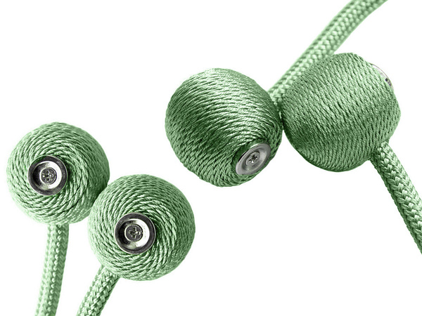 Pinces décoratives pour rideaux à force magnétique