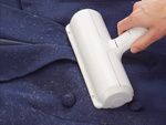 Brush roller roller for cleaning off dog hair