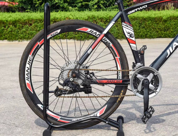 Stojan na bicykel stojan na bicykel servisná rukoväť