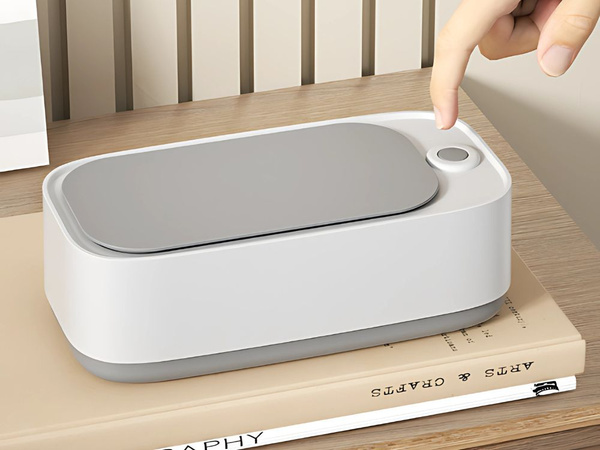 Curățitor cu vibrații ultrasonice pentru curățarea bijuteriilor, ocularelor și ceasurilor