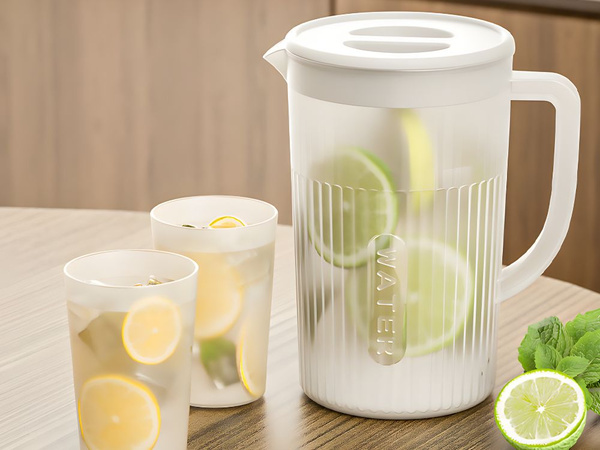 Plastiková kanvice 3l s víkem na vodu, džus, nápoje, limonádu, velká