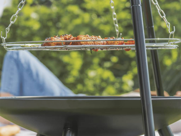 Gartenkamin grosser dreibein-ständer rost hängegrill kamin kohle